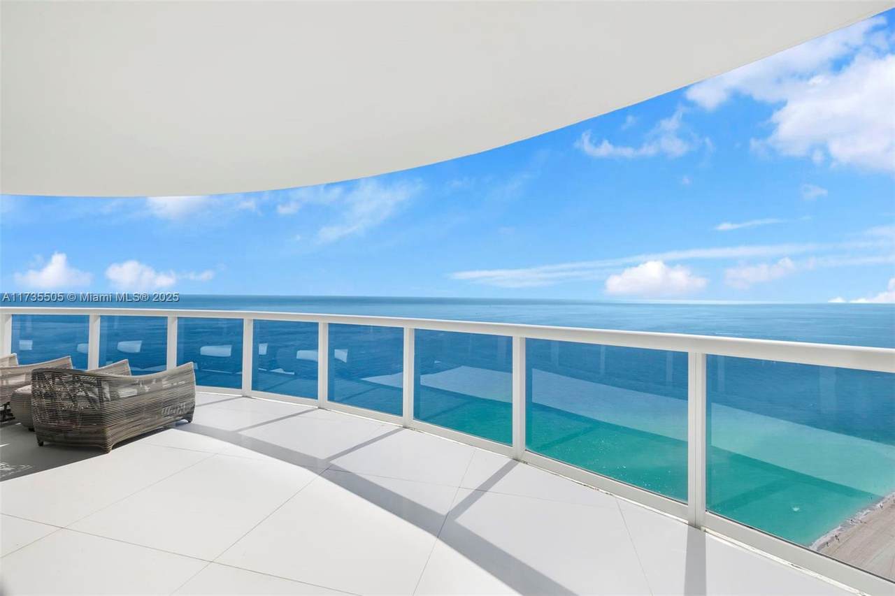 18201 Collins Ave - Photo 1