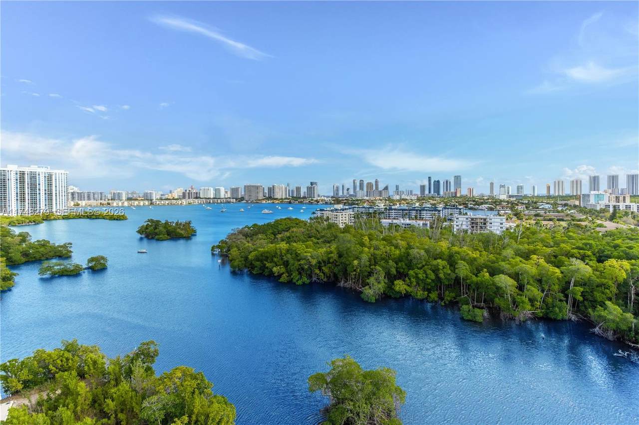 16385 Biscayne Blvd - Photo 1