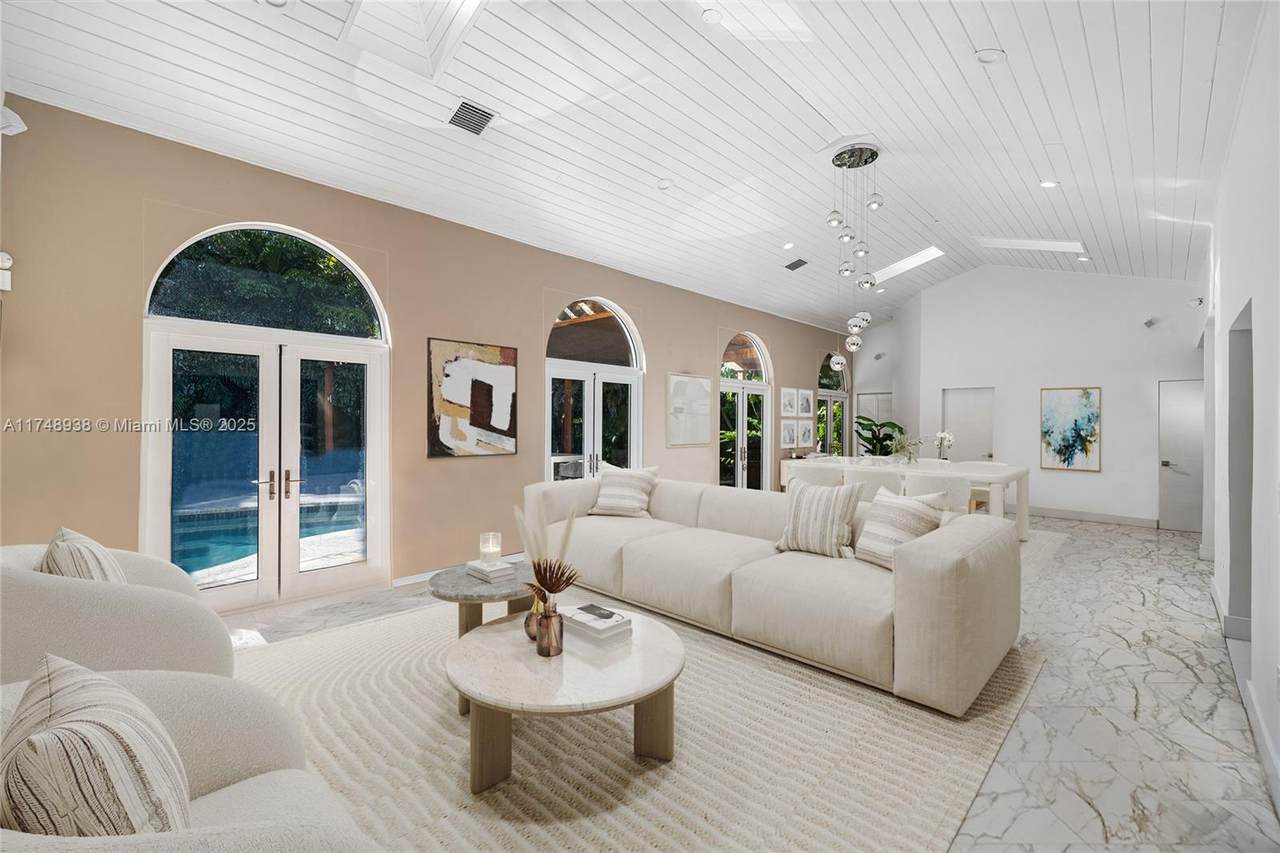 530 Sabal Palm Rd - Photo 1