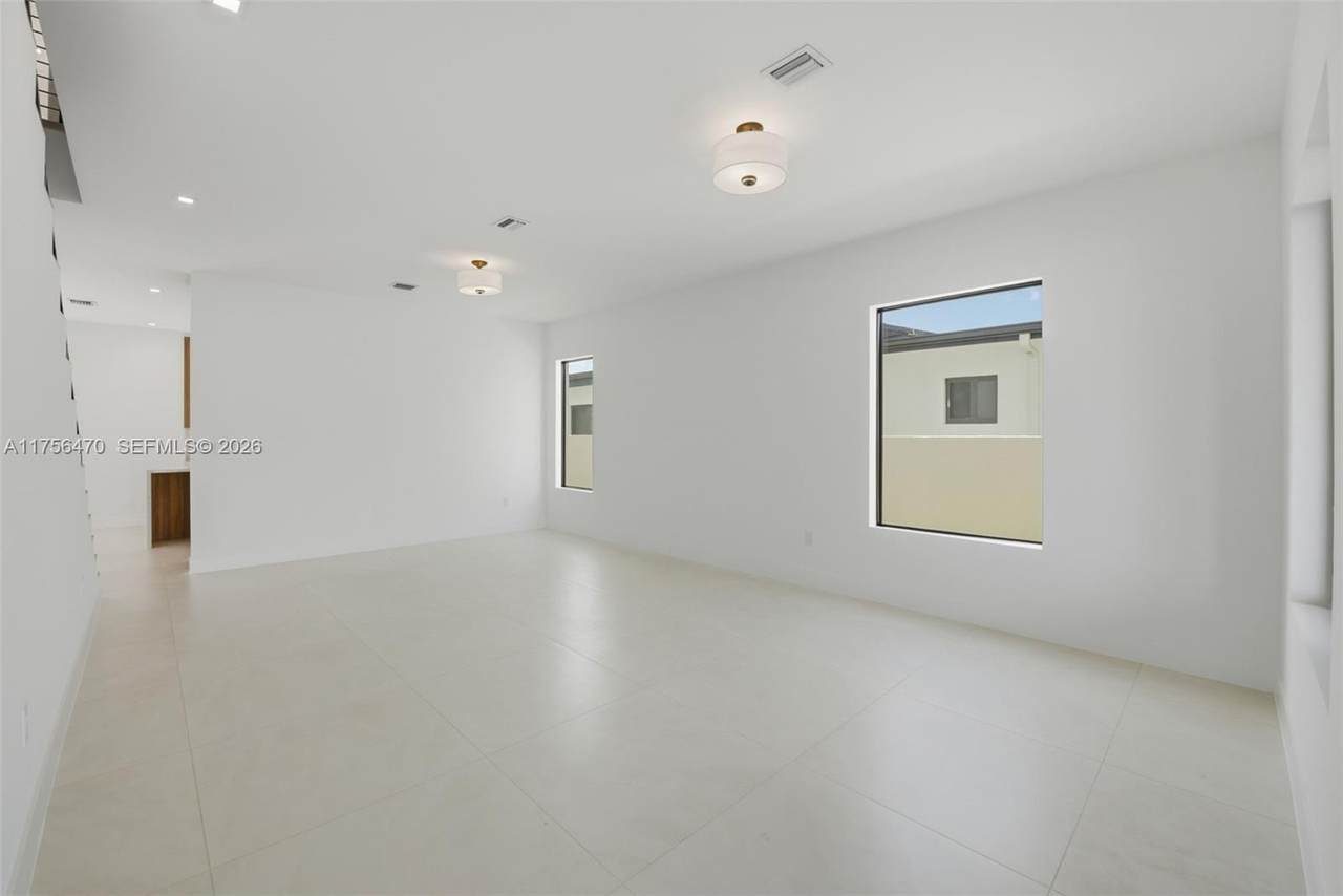 https://bt-photos.global.ssl.fastly.net/miami/1280_boomver_2_A11756470-2.jpg