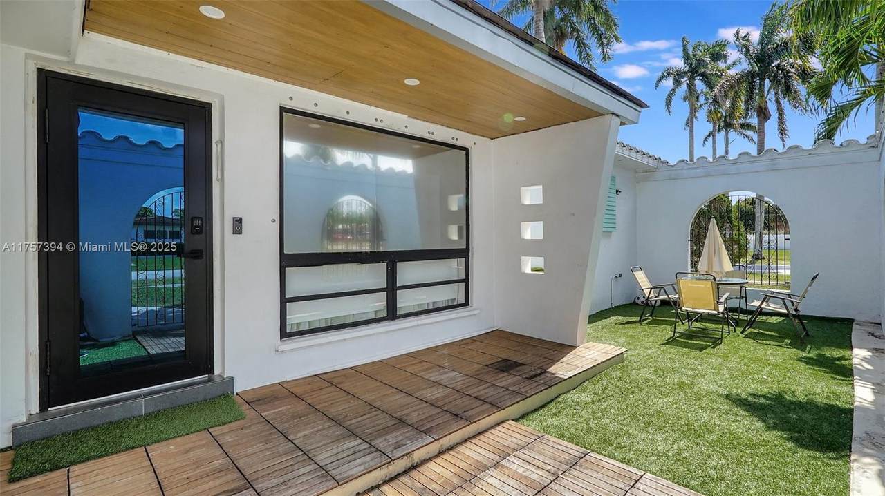 603 32nd Ave - Photo 1