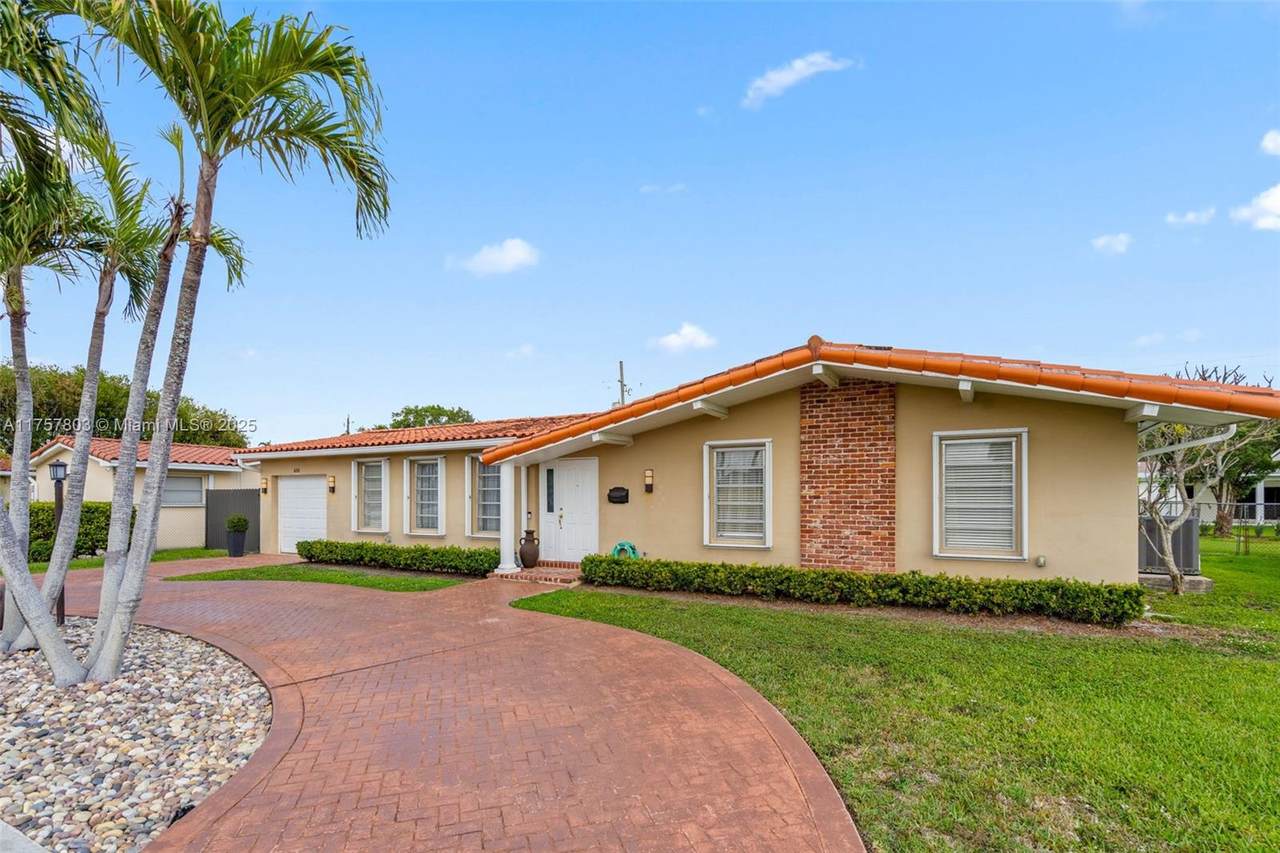 6311 93rd Ct - Photo 1