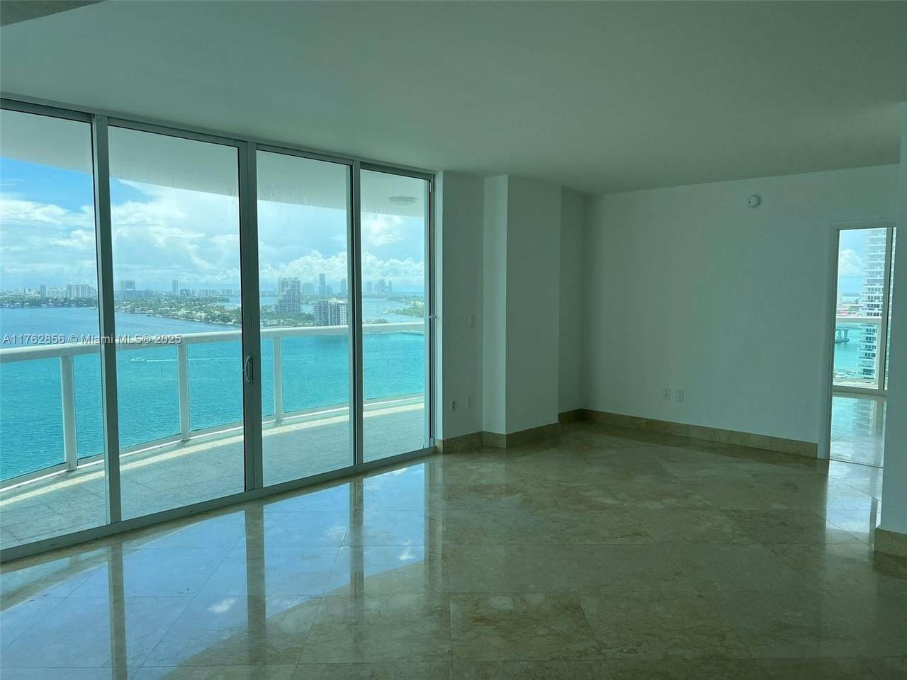 1800 Bayshore Dr - Photo 1