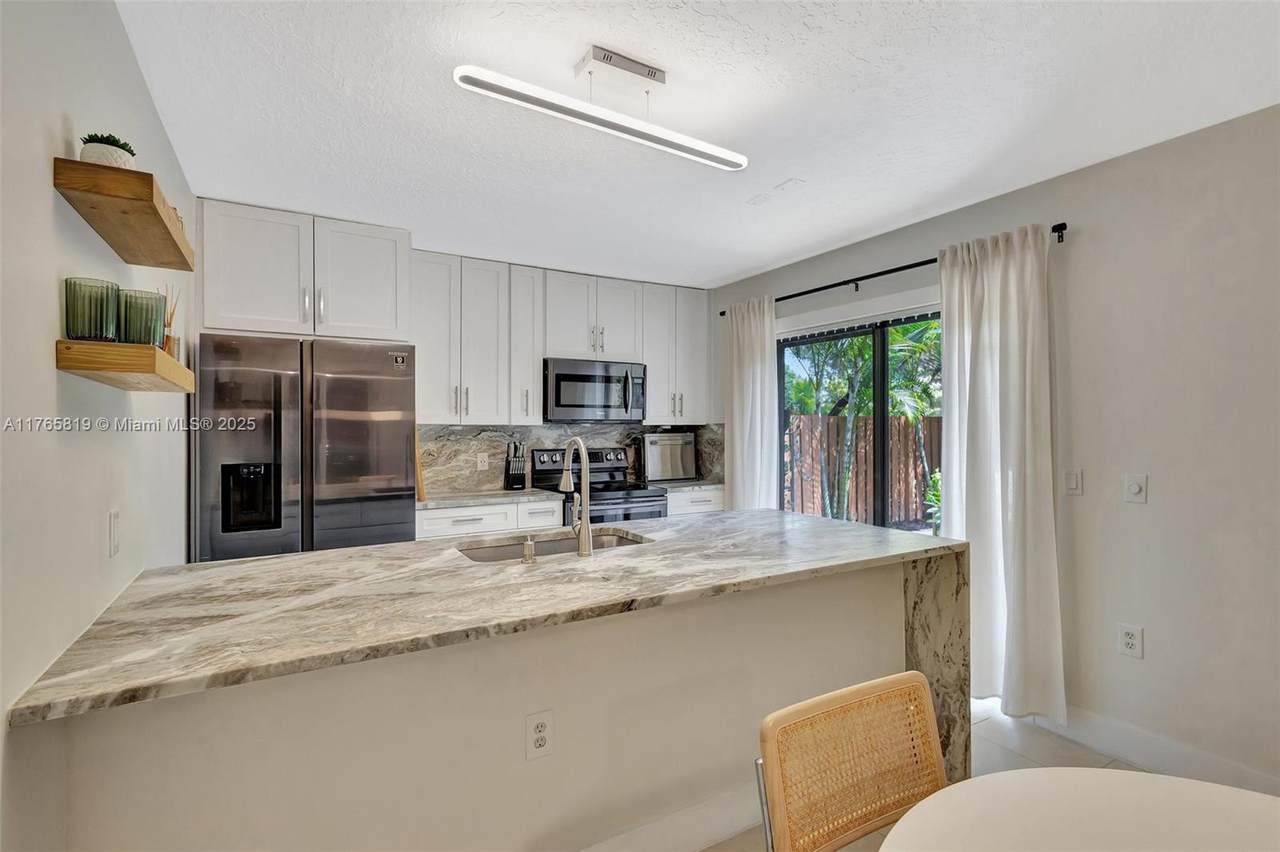 206 Charter Way - Photo 1