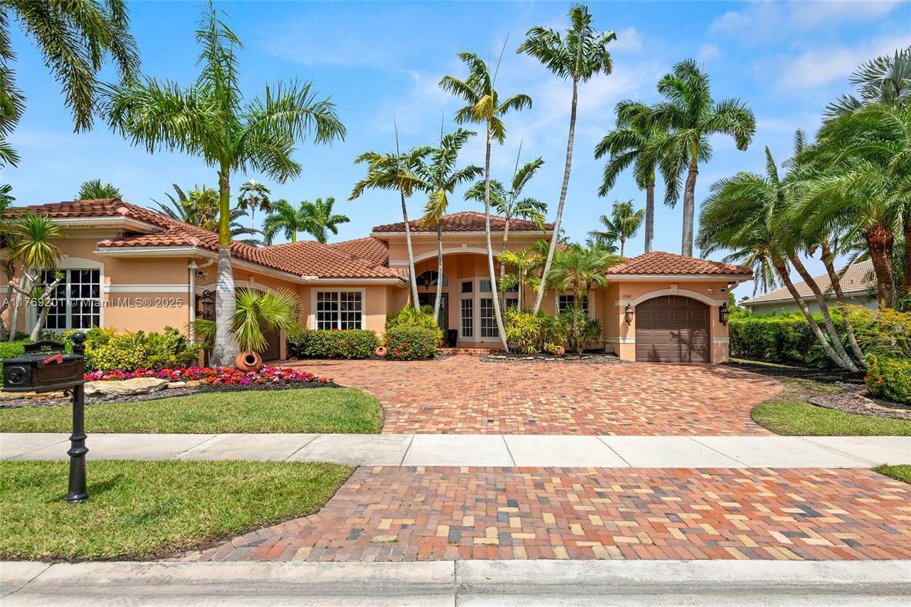 https://bt-photos.global.ssl.fastly.net/miami/1280_boomver_2_A11769201-2.jpg