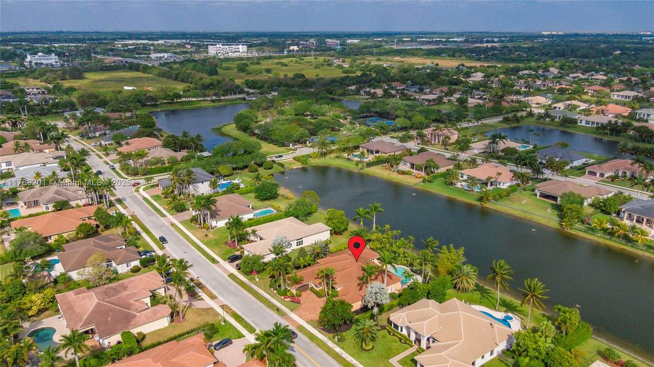 https://bt-photos.global.ssl.fastly.net/miami/1280_boomver_2_A11769201-2.jpg