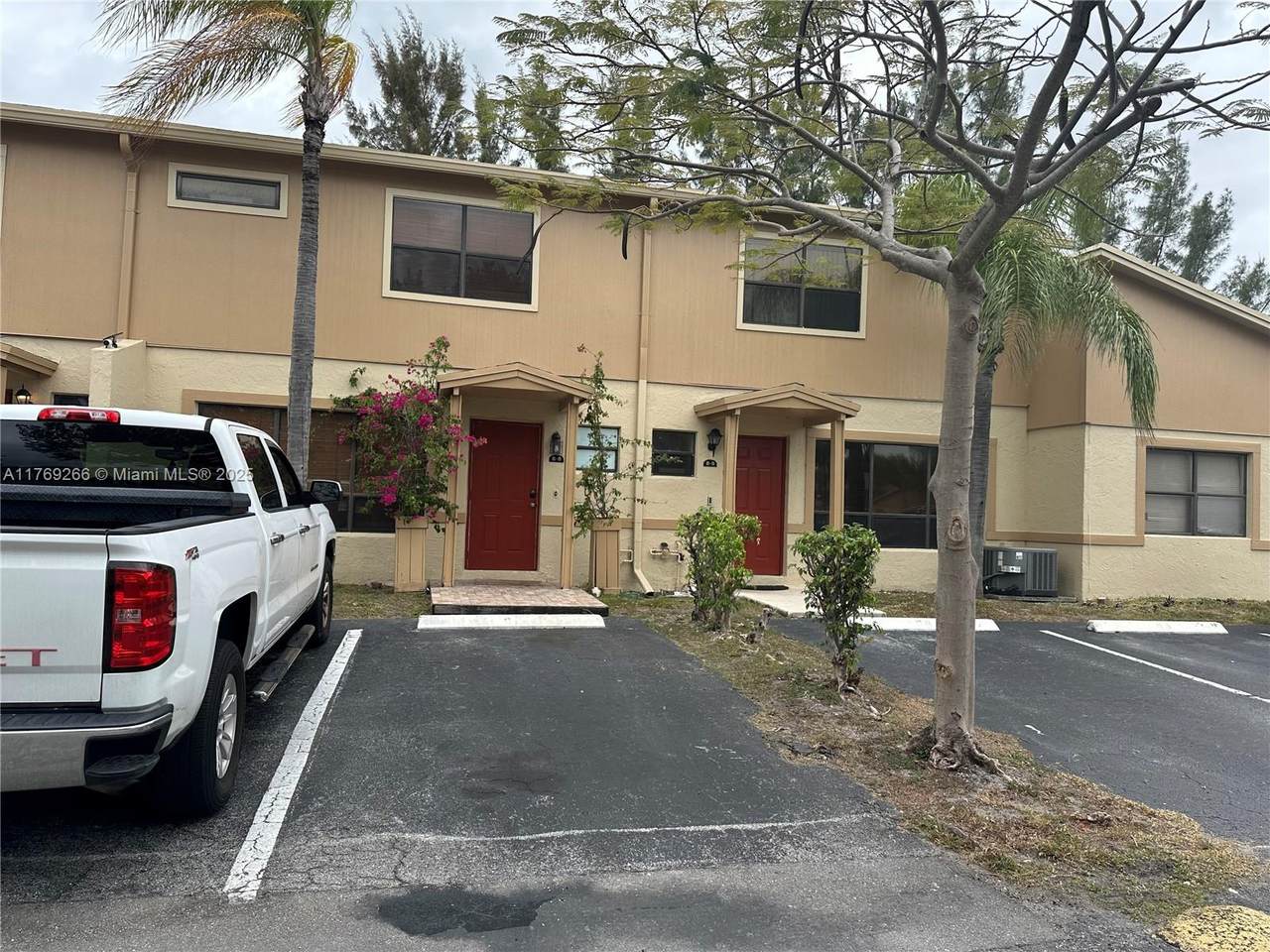 3370 Beau Rivage Dr - Photo 1