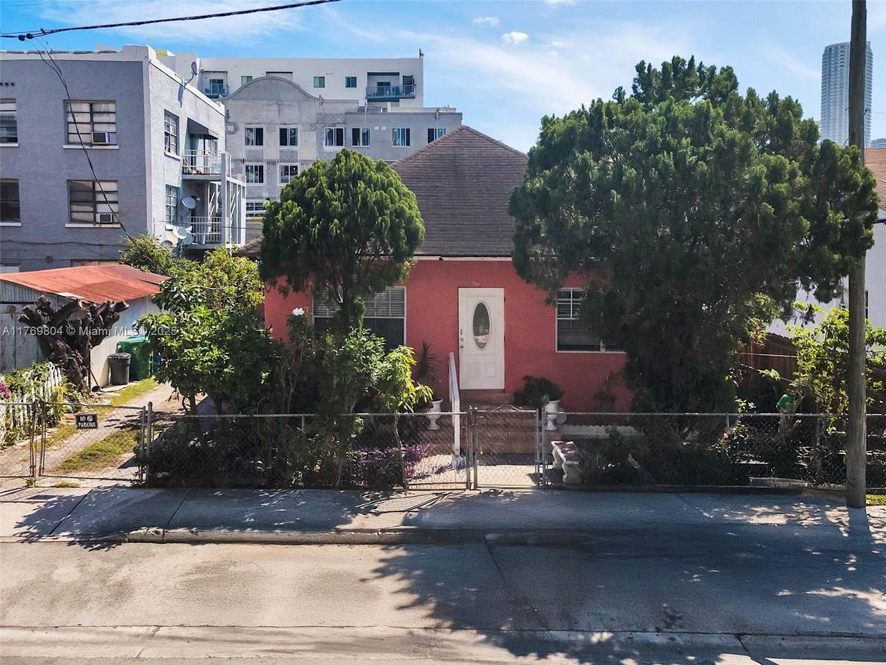 119 7th Ave - Photo 1