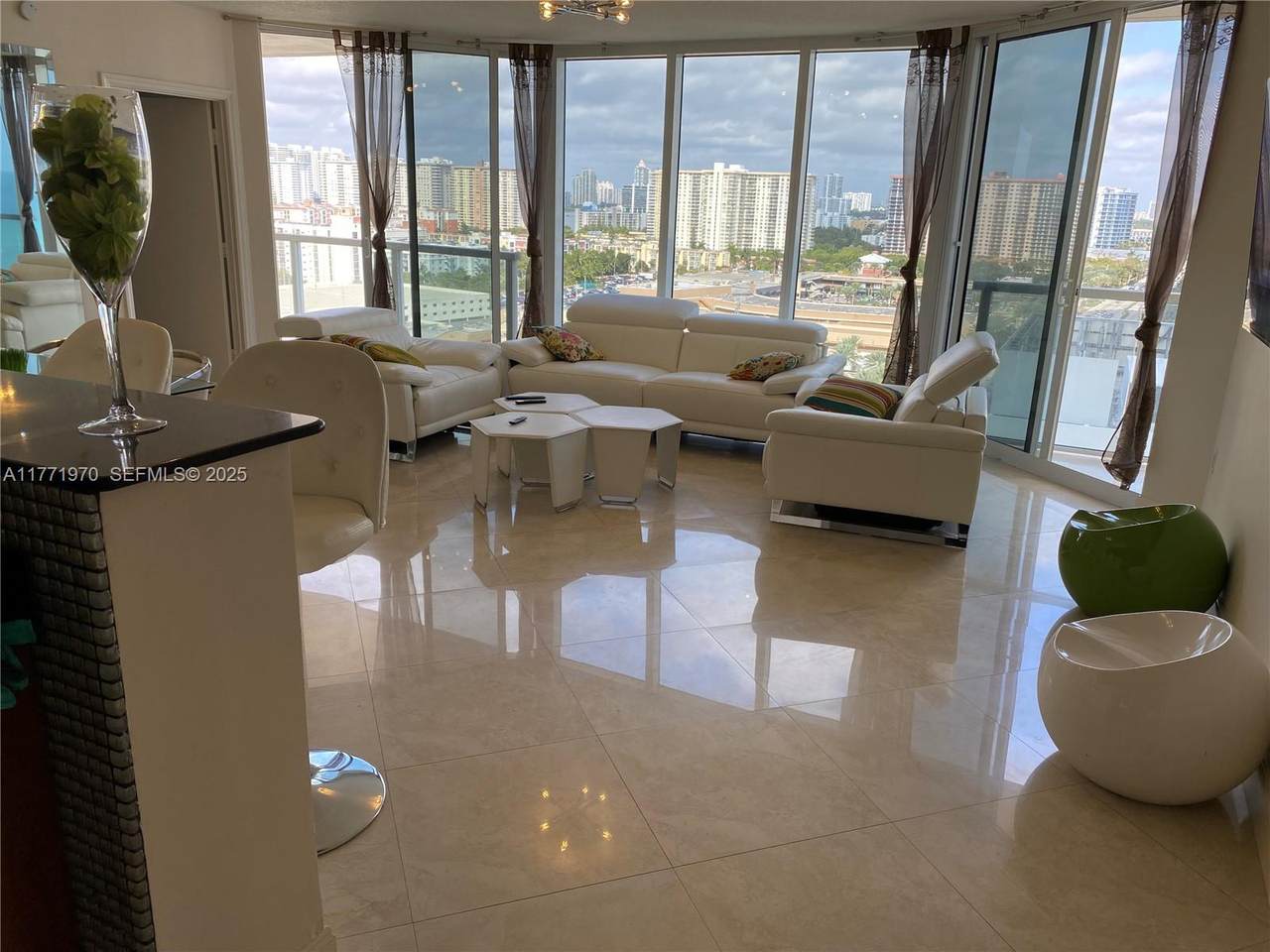 https://bt-photos.global.ssl.fastly.net/miami/1280_boomver_2_A11771970-2.jpg