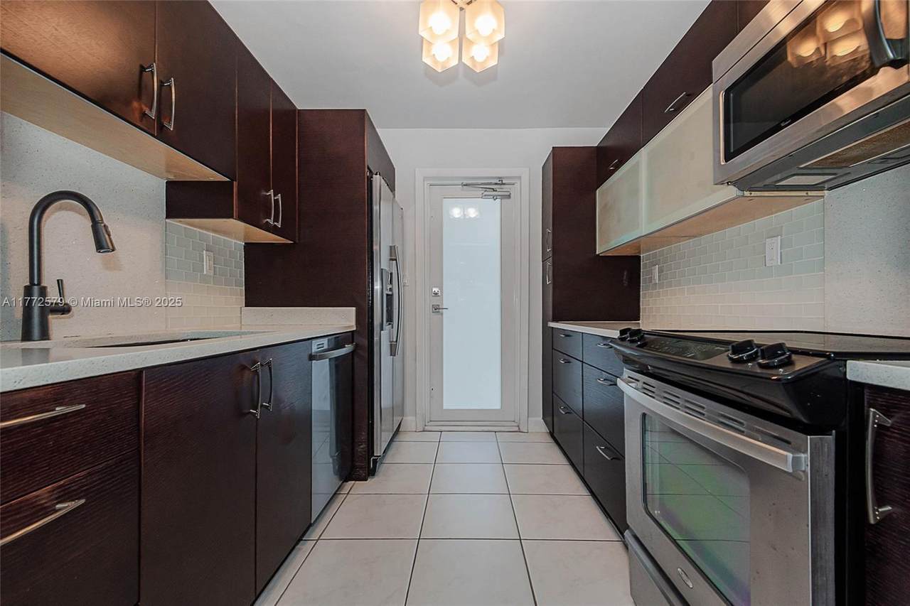 1030 9th St - Photo 1