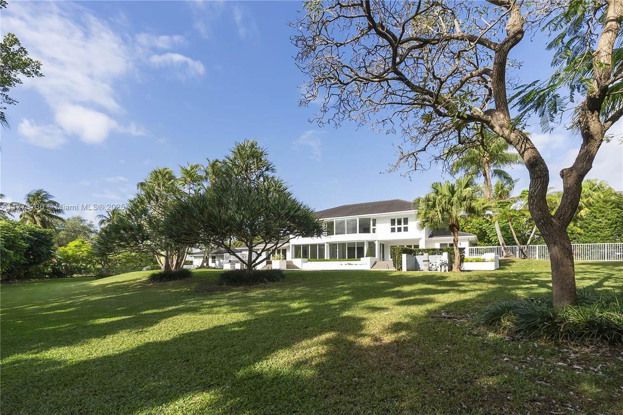 413 Santurce Ave - Photo 1
