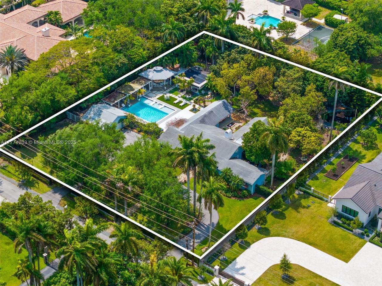 https://bt-photos.global.ssl.fastly.net/miami/1280_boomver_2_A11774203-2.jpg