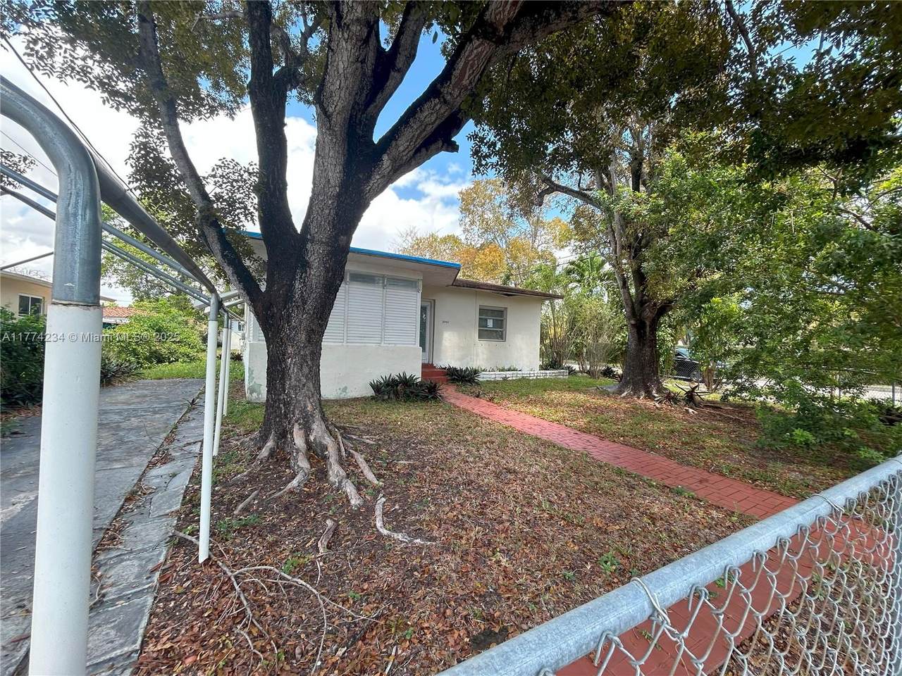 3401 14th St - Photo 1