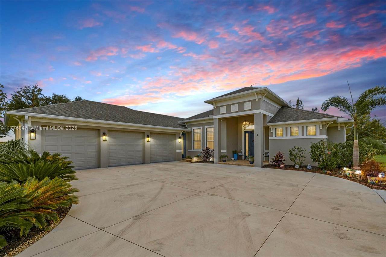 500 Woodstork Ln - Photo 1