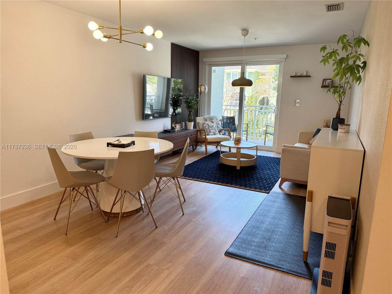 10950 82nd St - Photo 1