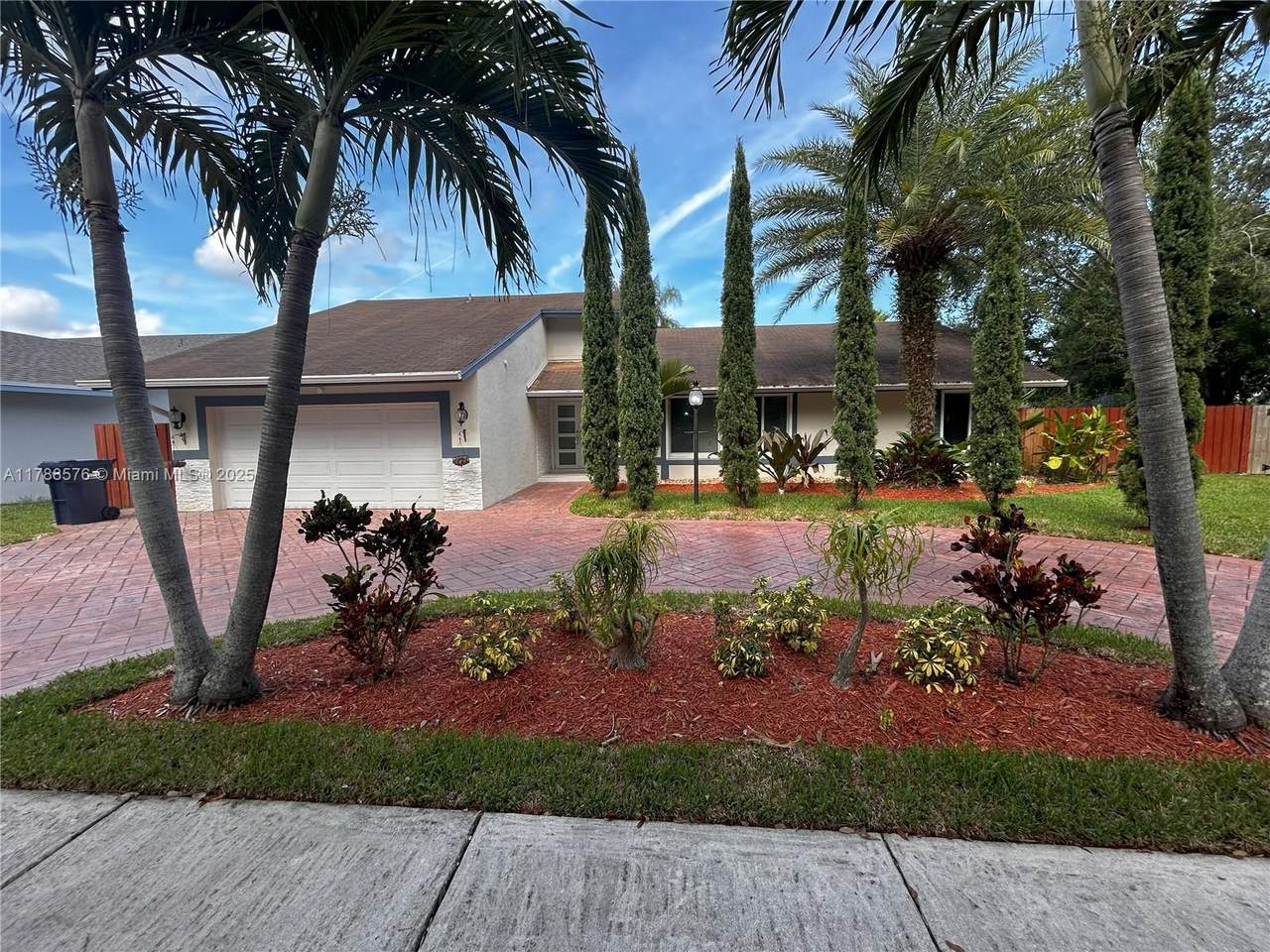 https://bt-photos.global.ssl.fastly.net/miami/1280_boomver_2_A11788576-2.jpg
