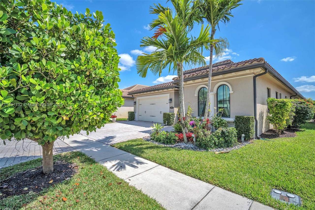 https://bt-photos.global.ssl.fastly.net/miami/1280_boomver_2_A11791732-2.jpg