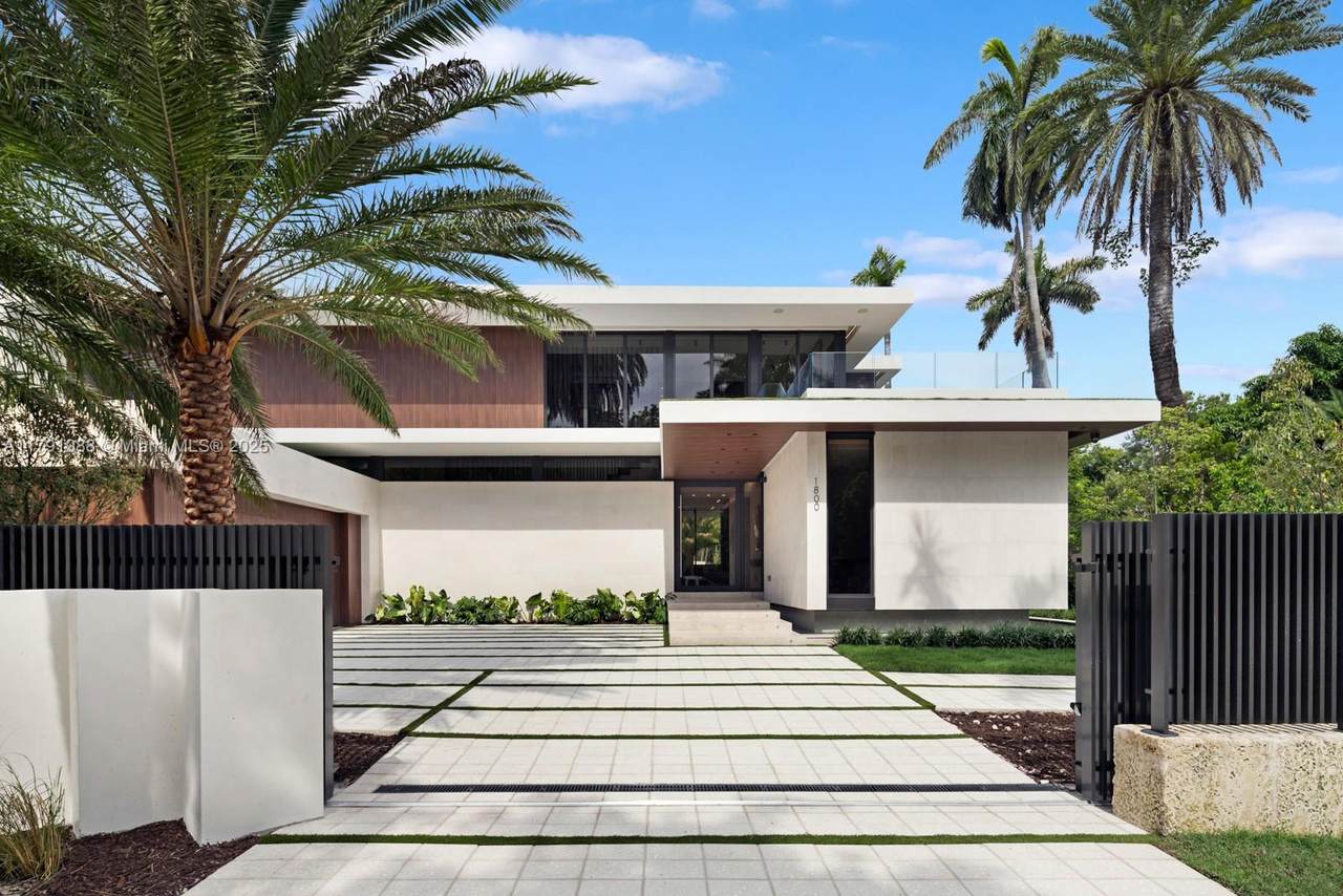 https://bt-photos.global.ssl.fastly.net/miami/1280_boomver_2_A11791988-2.jpg