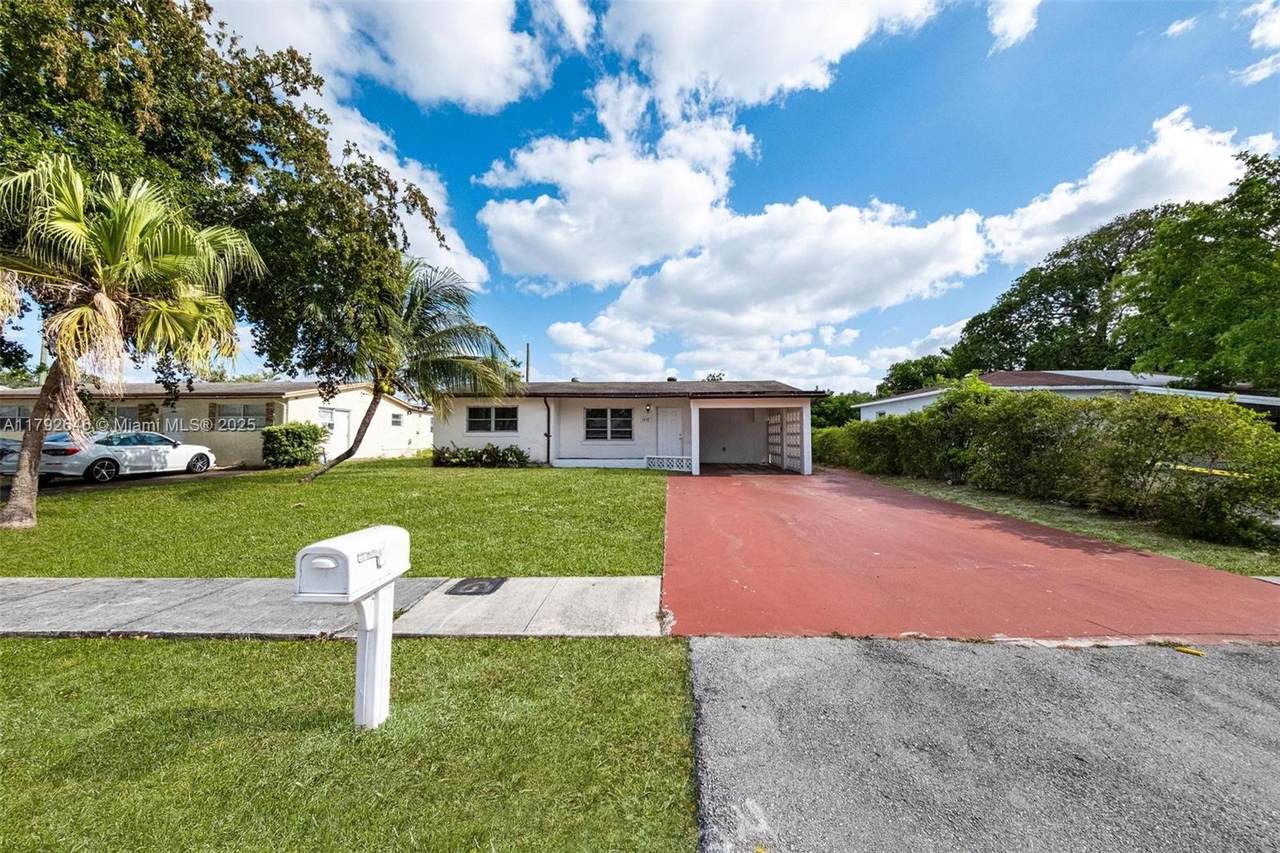 6808 22nd Ct - Photo 1