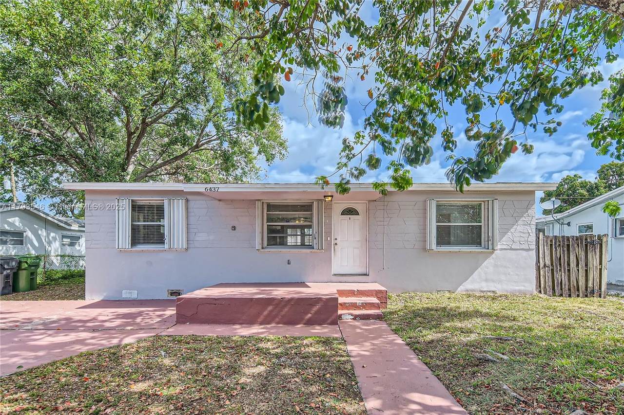6437 Custer St - Photo 1
