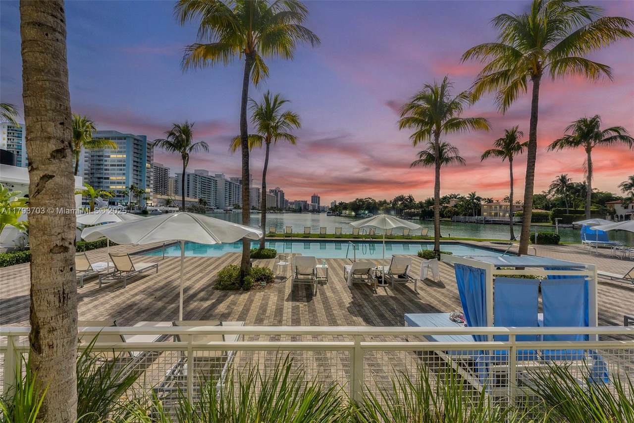 6101 Aqua Ave - Photo 1