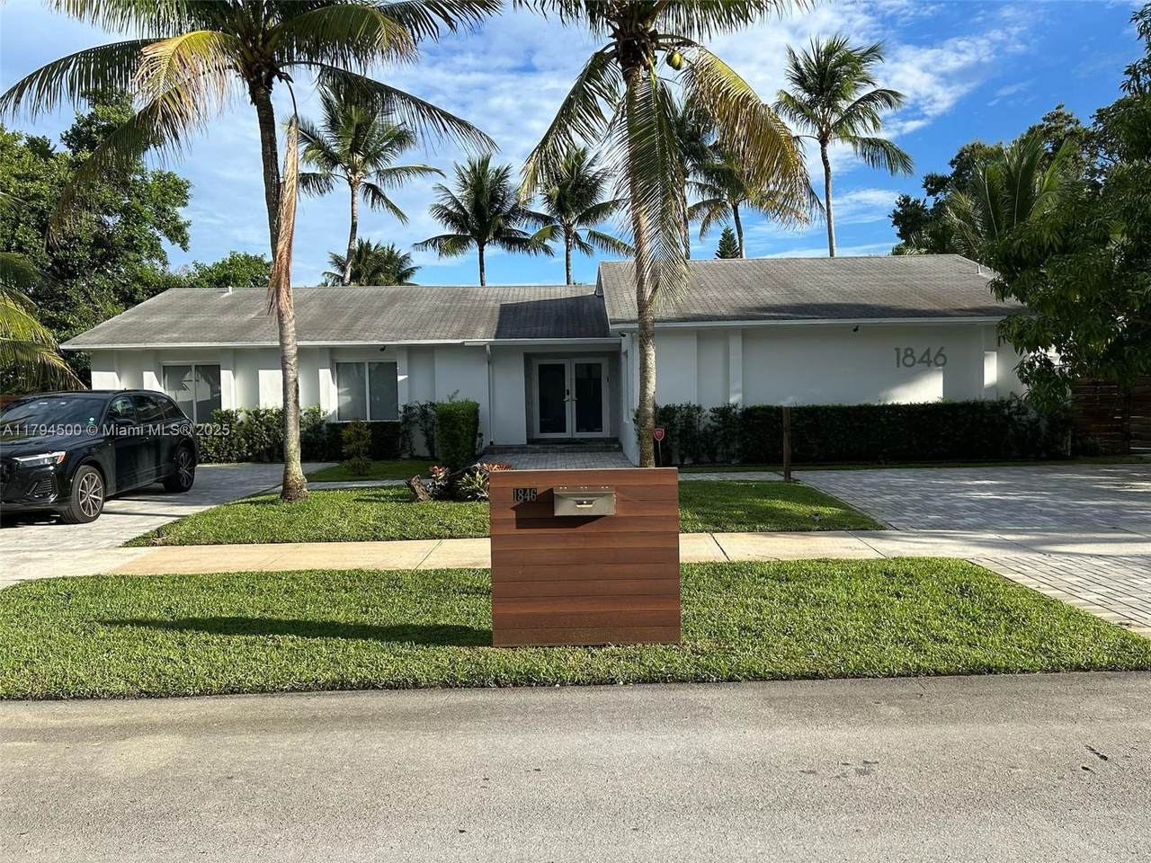 1846 211th Ln - Photo 1