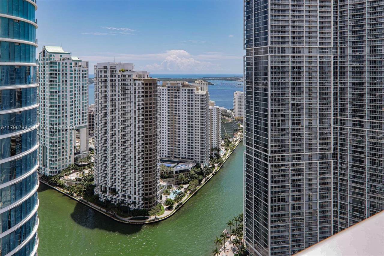 https://bt-photos.global.ssl.fastly.net/miami/1280_boomver_2_A11796788-2.jpg