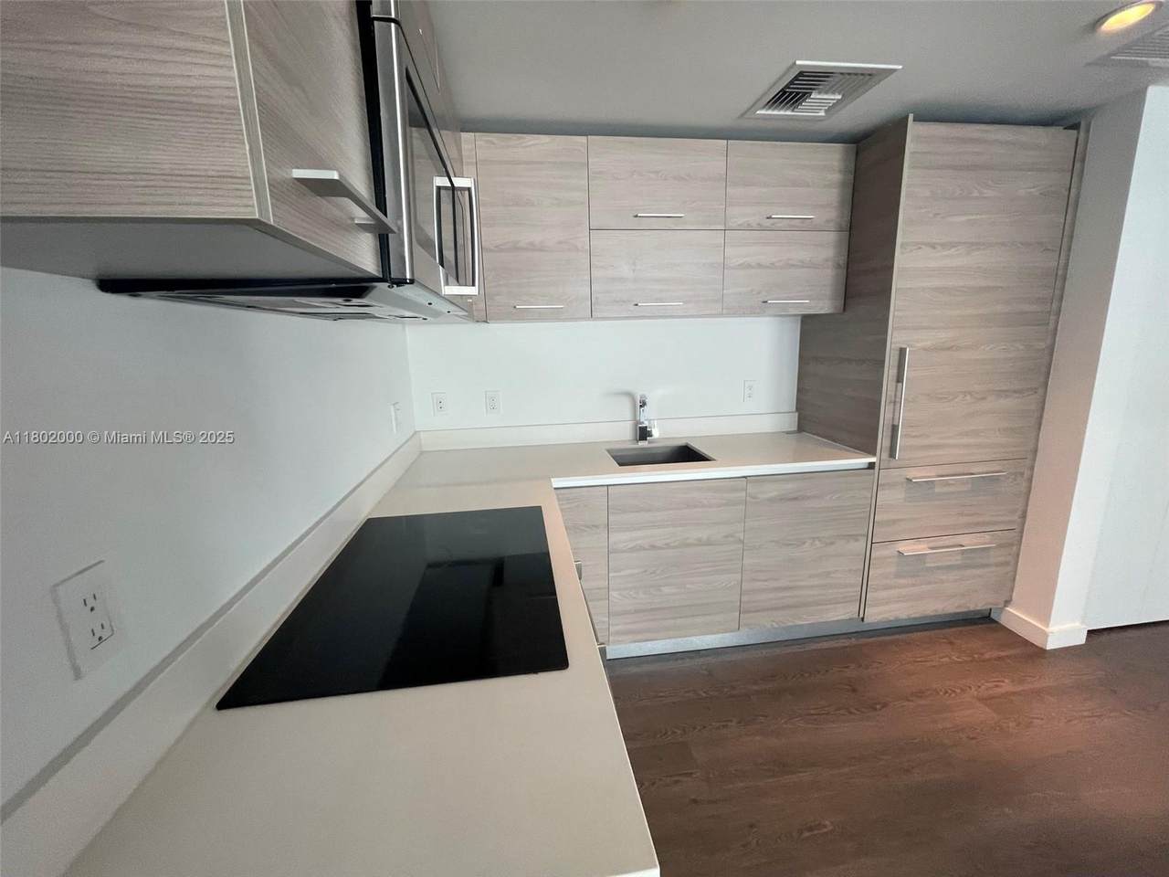 1300 Miami Ave - Photo 1