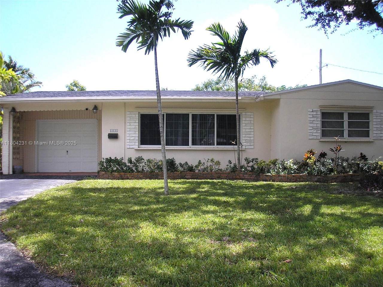 11111 78th Ct - Photo 1