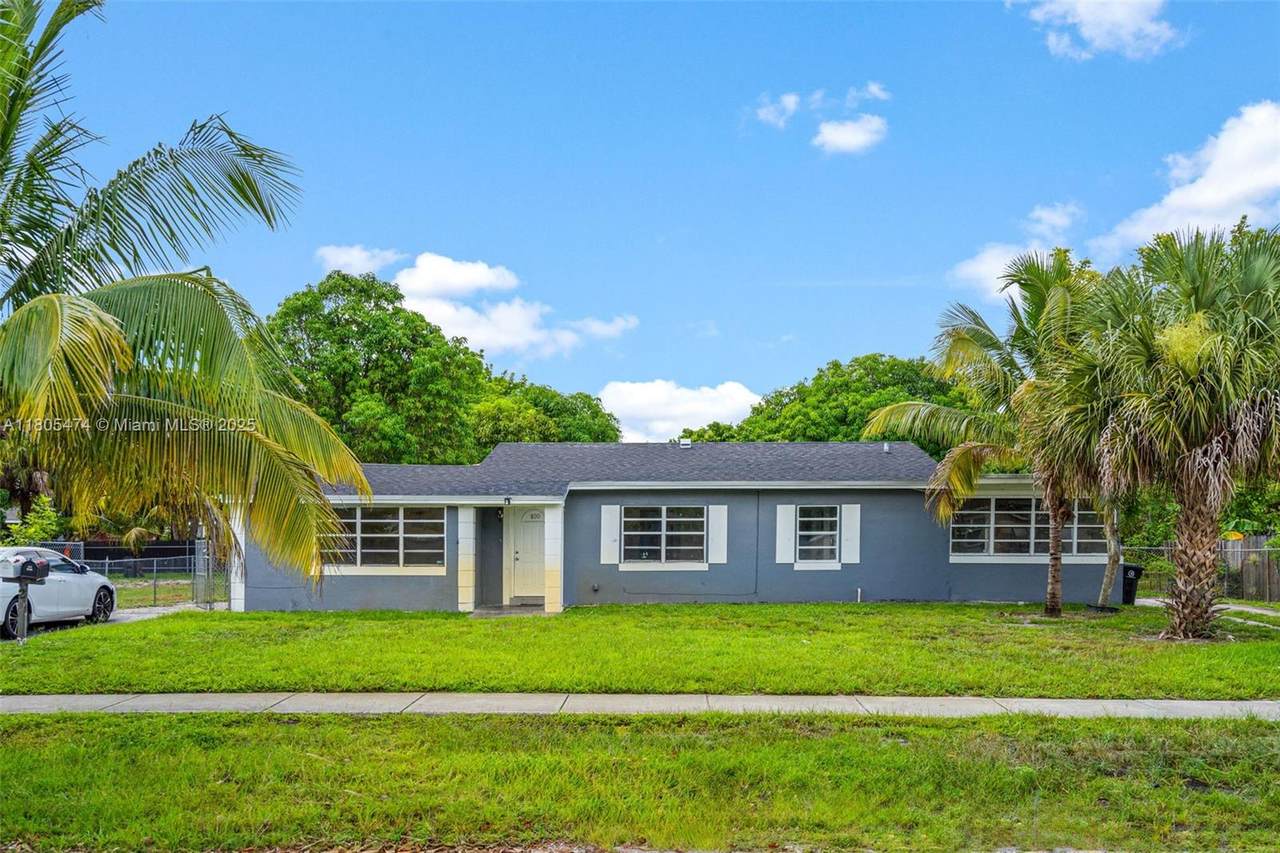 820 Alabama Ave - Photo 1