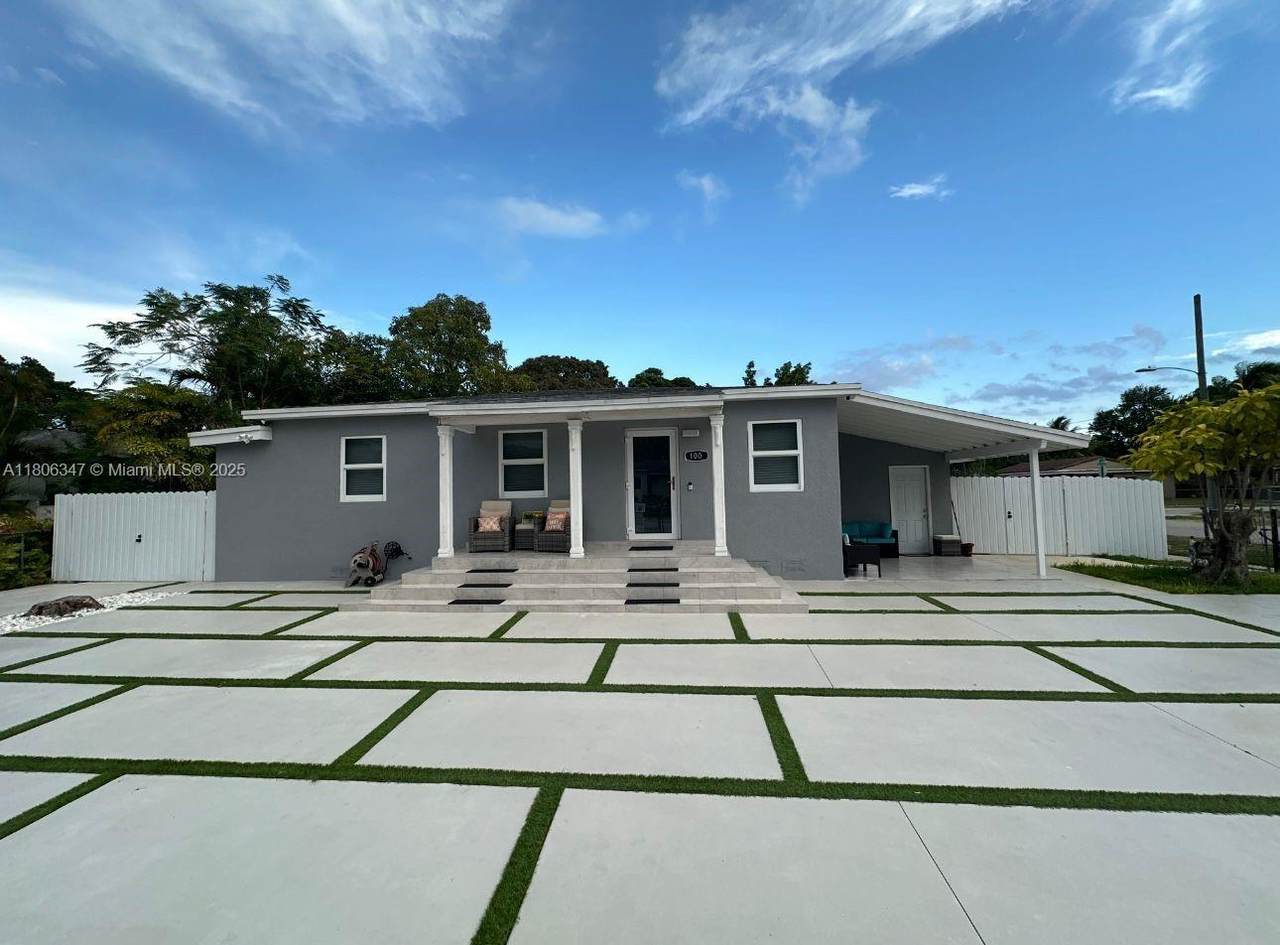 100 171st Ter - Photo 1