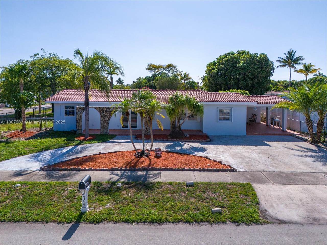 19704 48th Ct - Photo 1