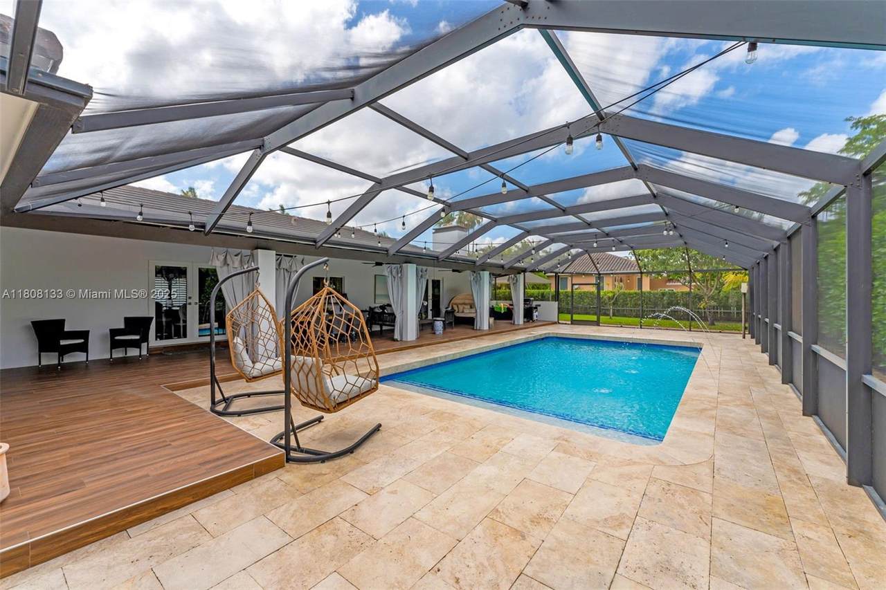 13501 107th Ave - Photo 1