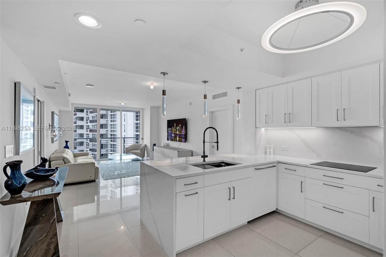 https://bt-photos.global.ssl.fastly.net/miami/1280_boomver_2_A11808253-2.jpg