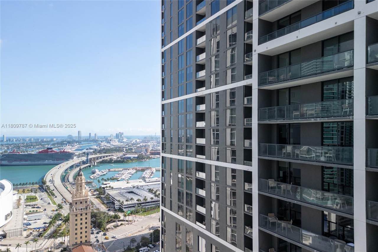 159 6th St - Photo 1