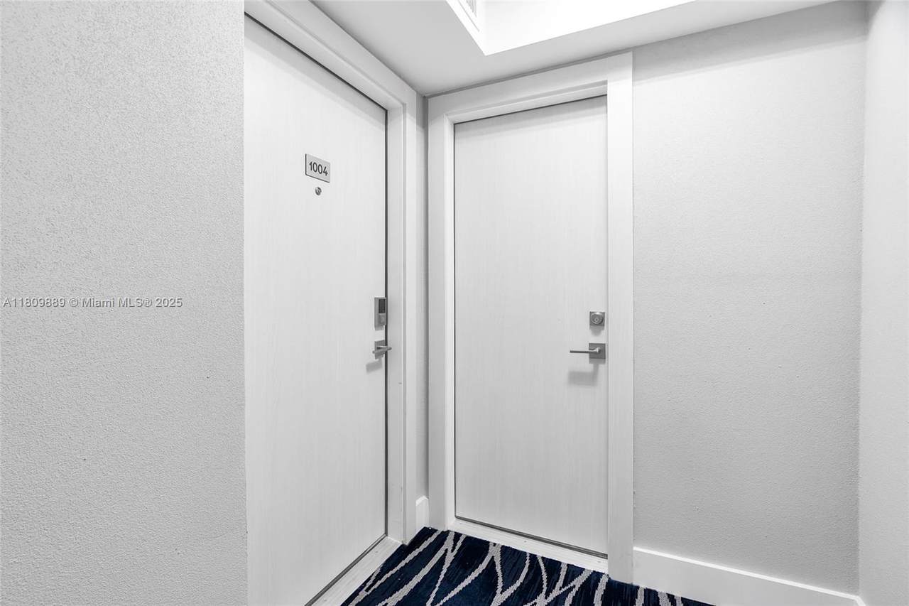 1904 Ocean Dr - Photo 1