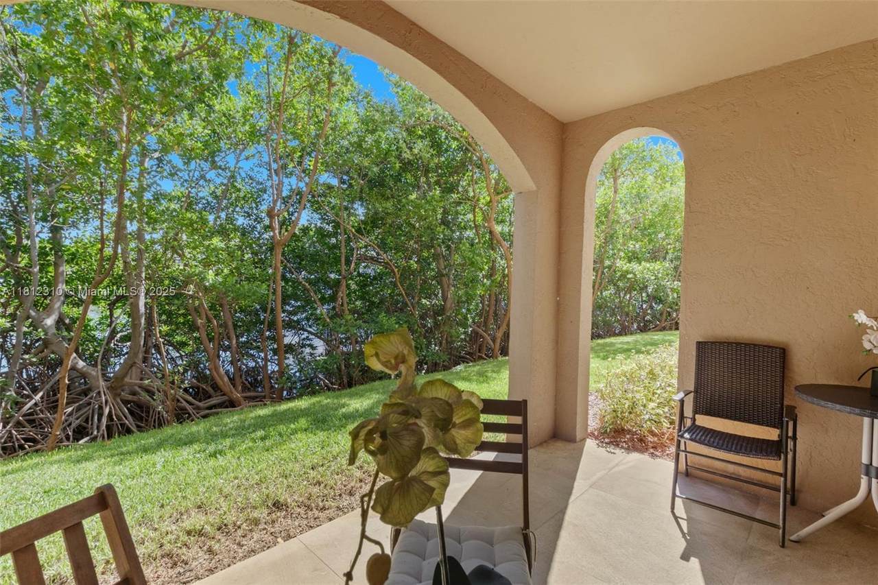 19999 Country Club Dr - Photo 1