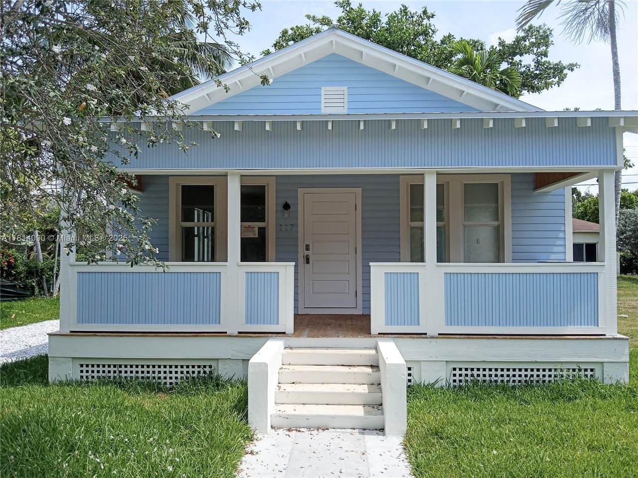 117 Florida Ave - Photo 1