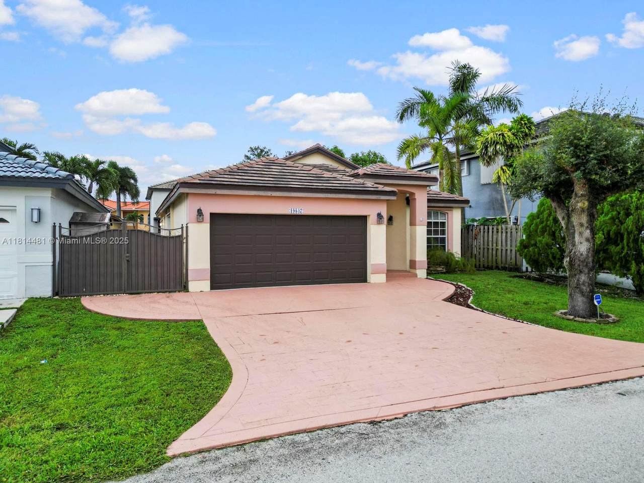 19847 86th Ave - Photo 1