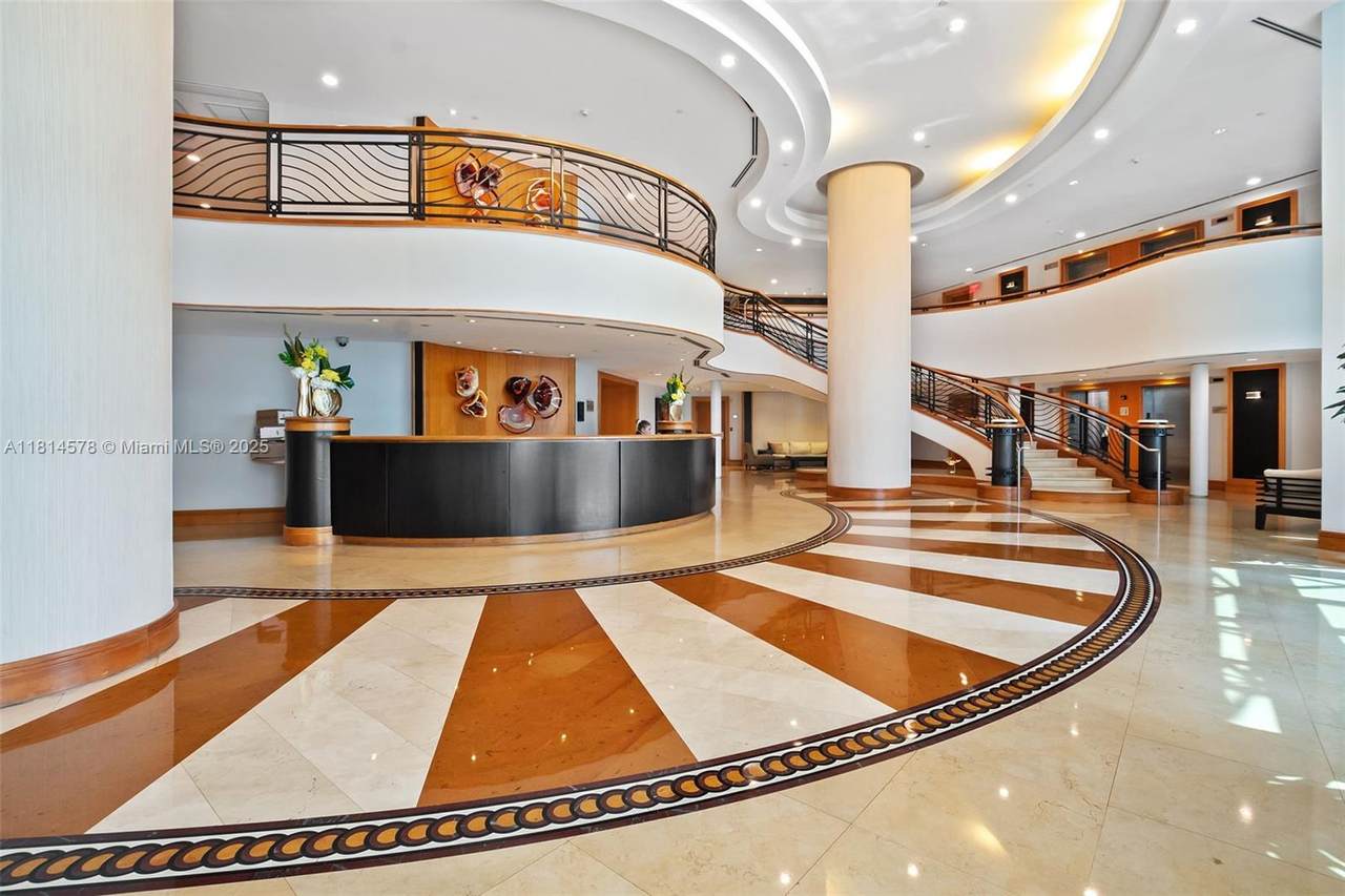 18911 Collins Ave - Photo 1