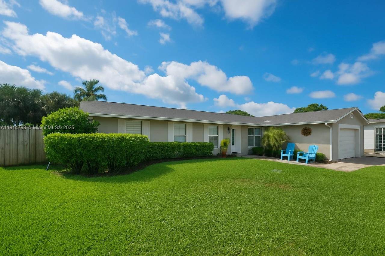 4706 25th Ave Sw - Photo 1