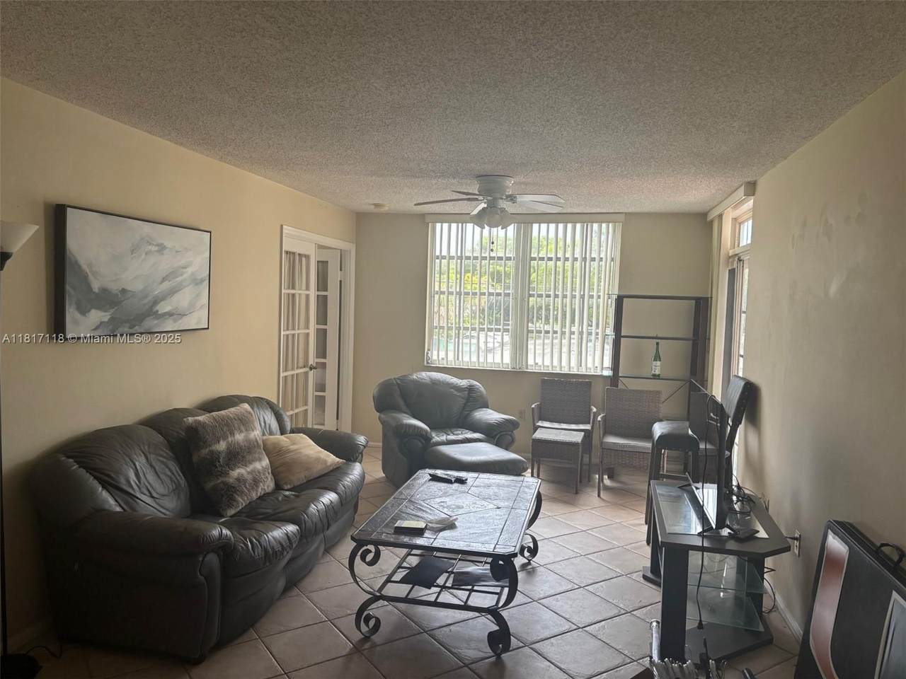 1280 Alhambra Cir - Photo 1