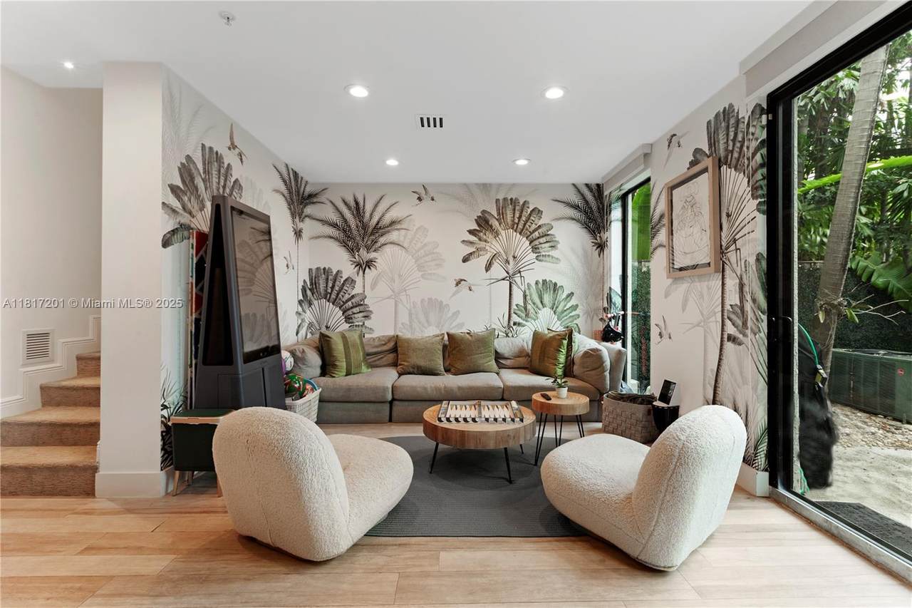 1160 98th St - Photo 1