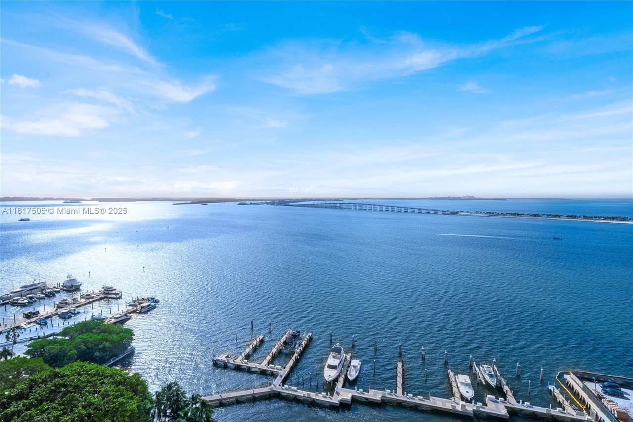 1643 Brickell Ave - Photo 1