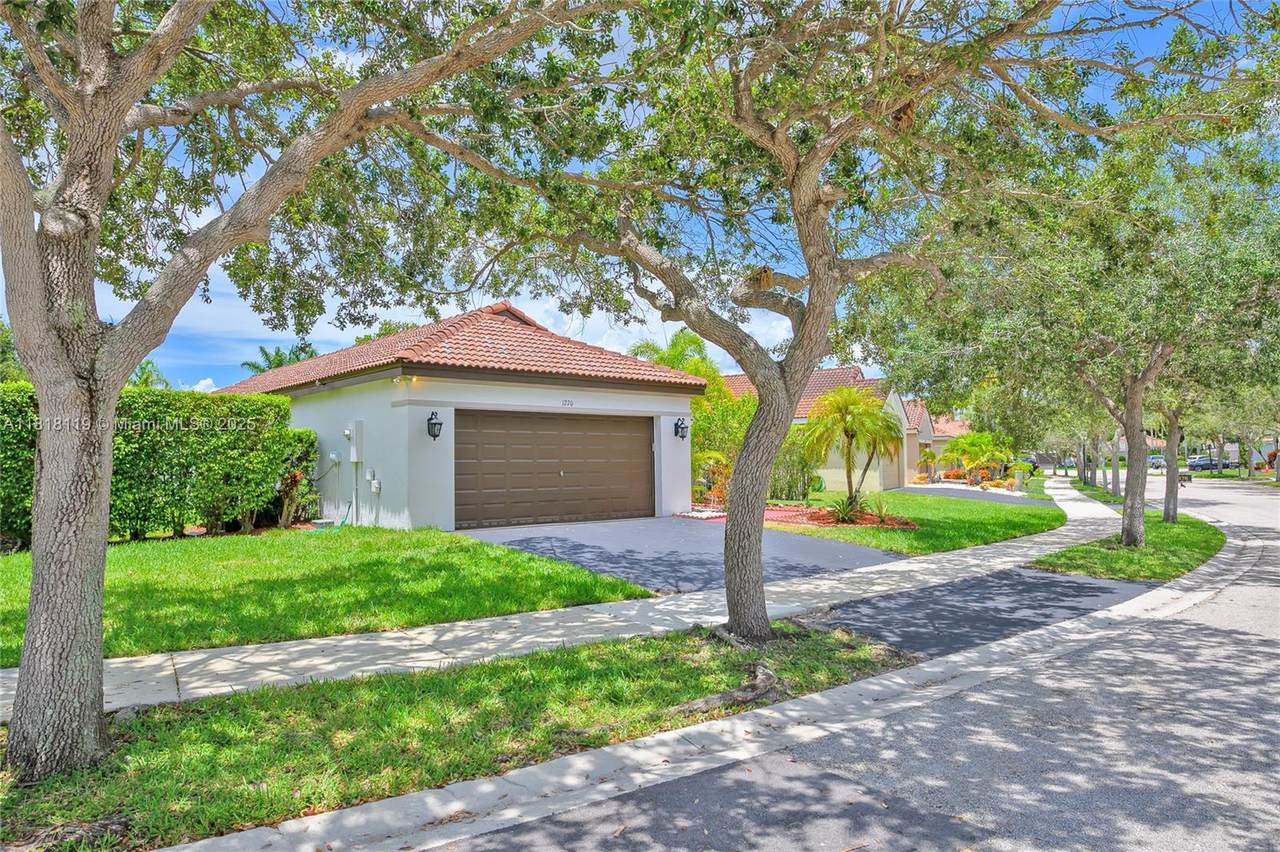 1270 Majesty Ter - Photo 1