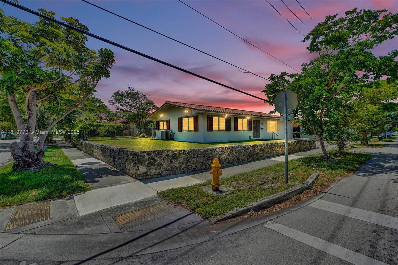 100 23rd Ave - Photo 1