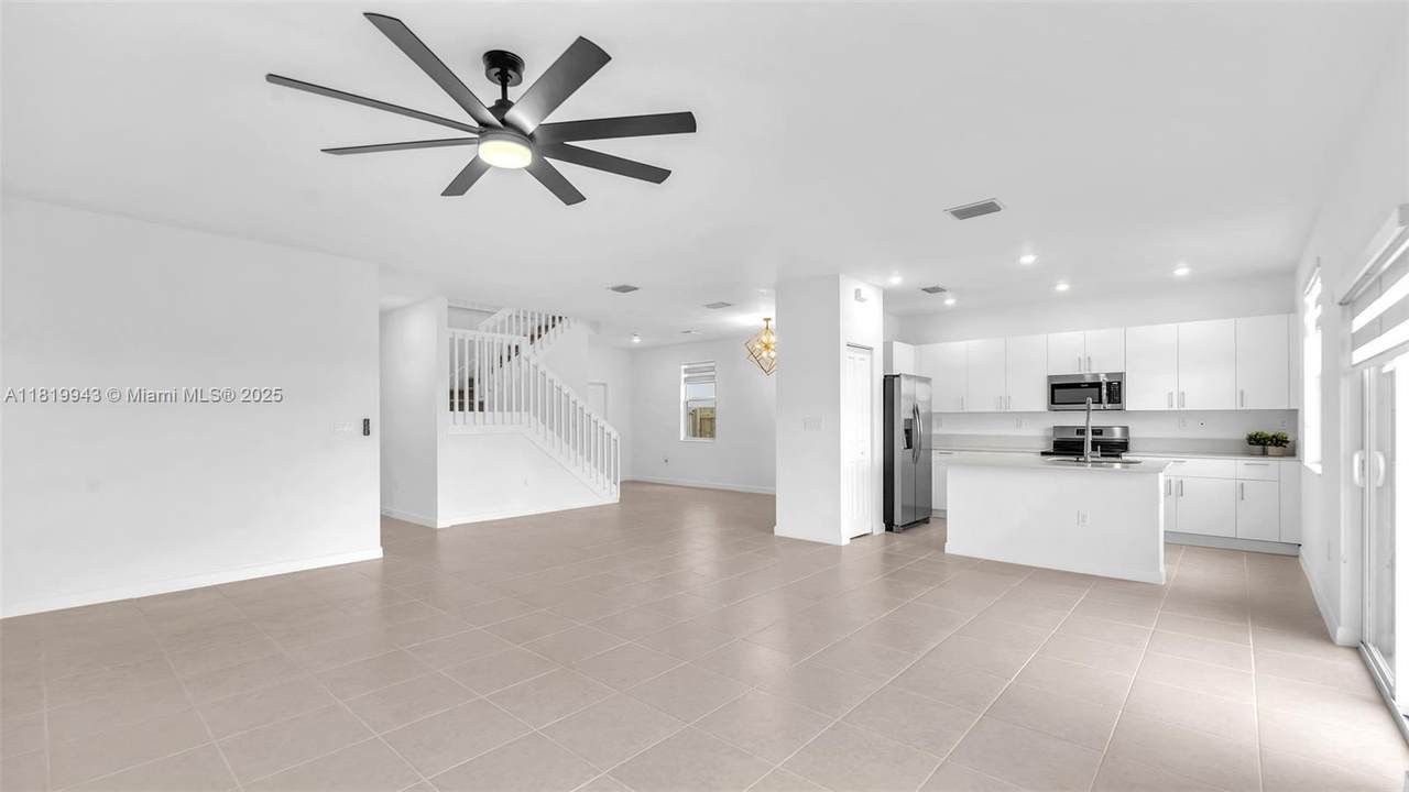 2450 24 Drive - Photo 1