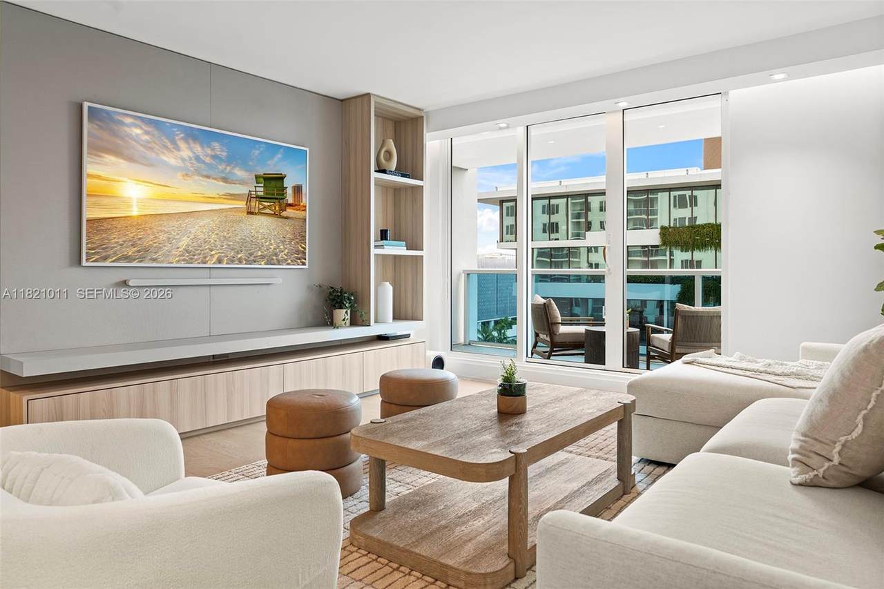 2301 Collins Ave - Photo 1