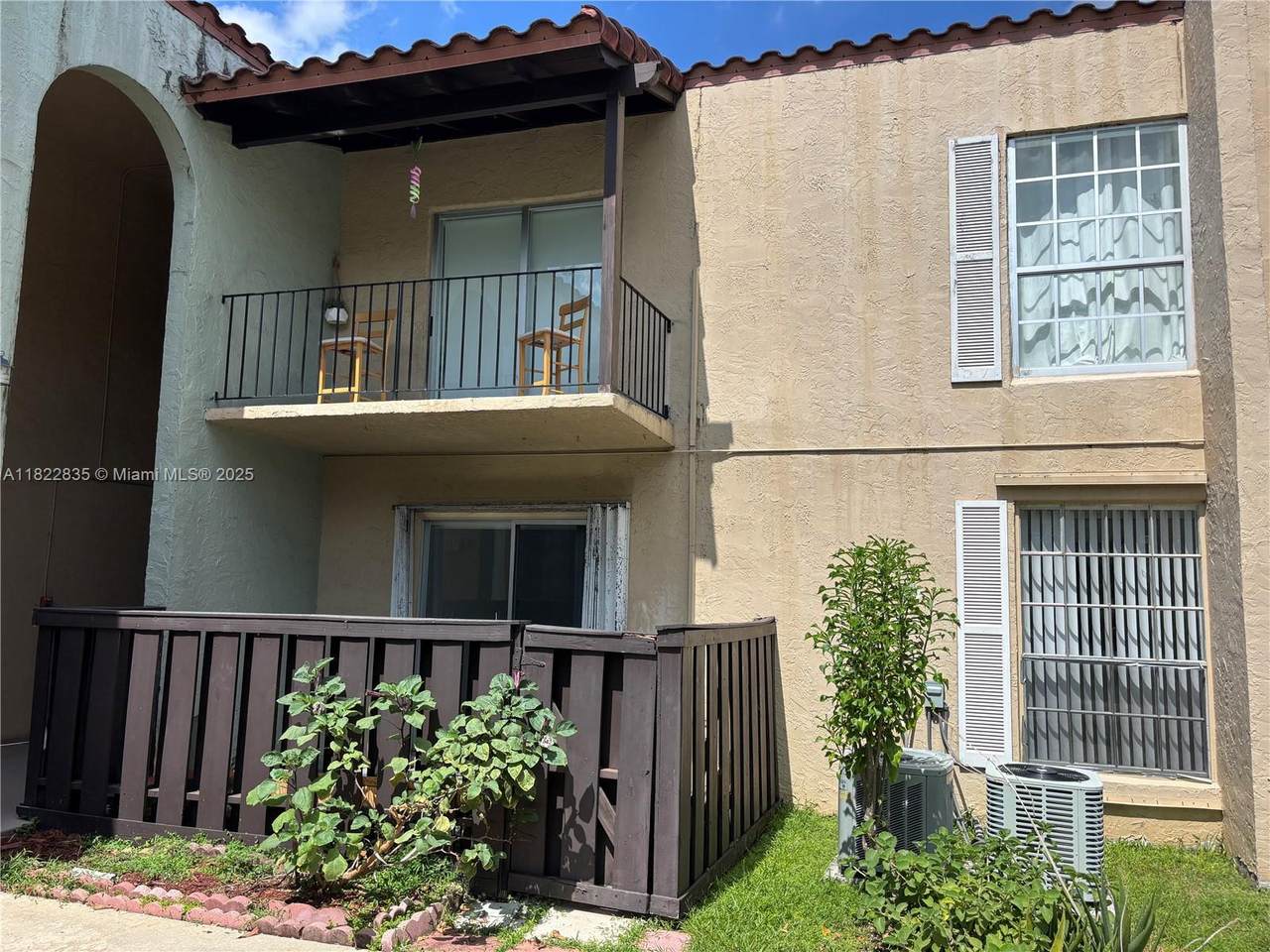 10790 Kendall Dr - Photo 1