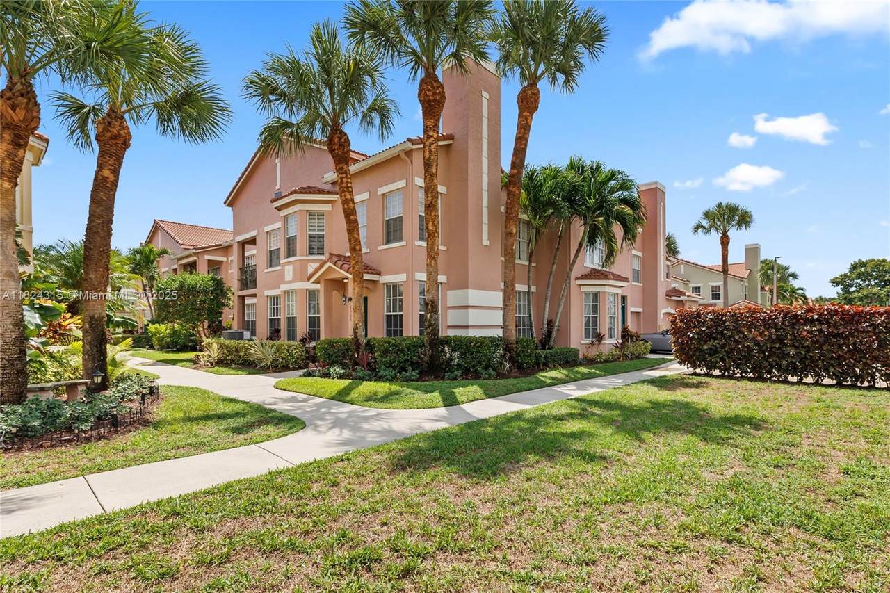 1309 Belmont Pl - Photo 1